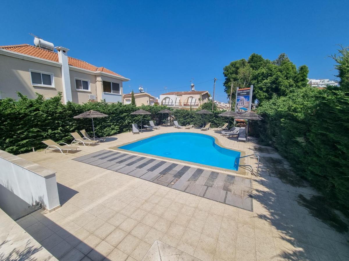 Shades Of Blue Apartment Ларнака Екстериор снимка